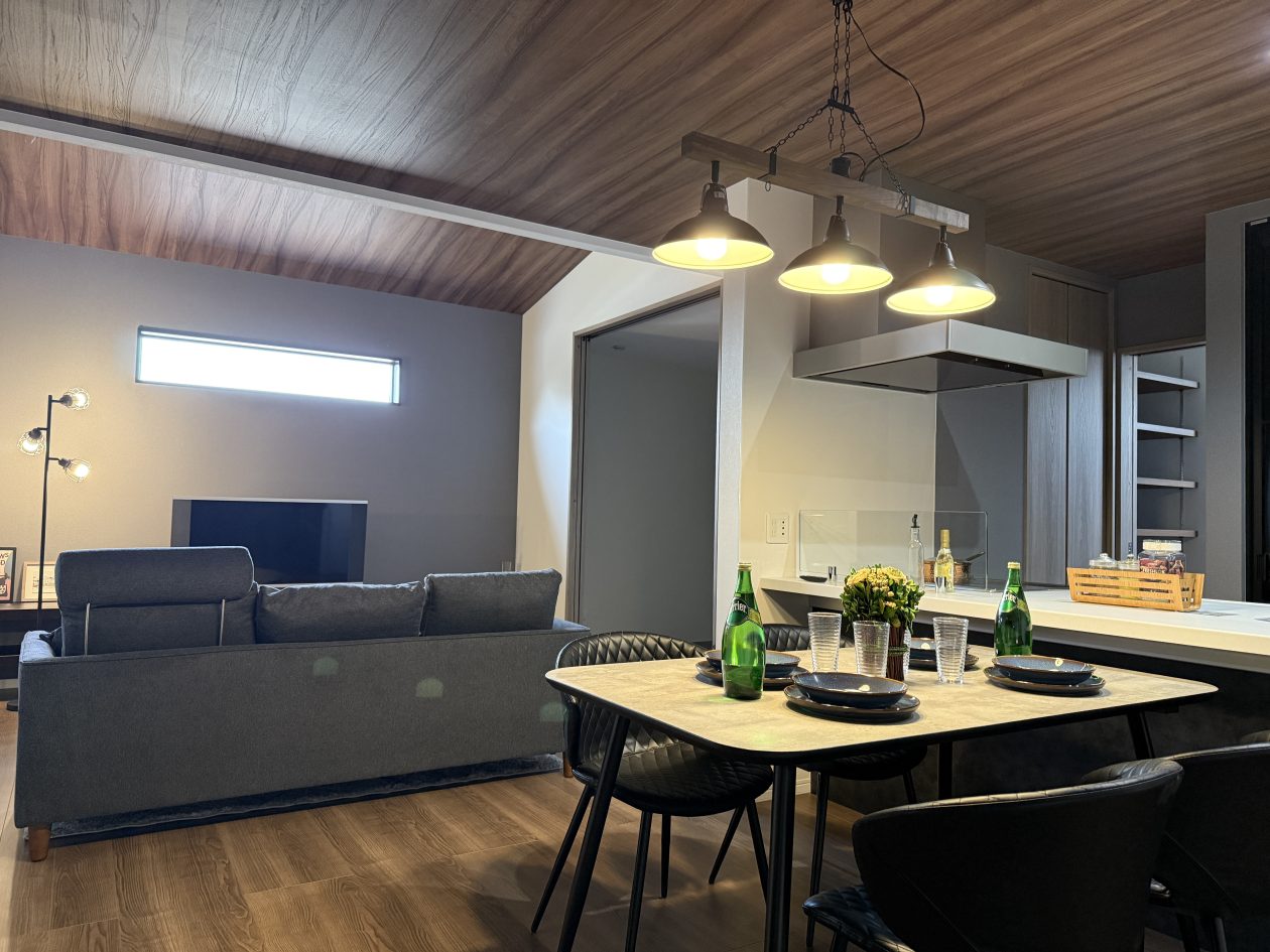 ダイニング写真